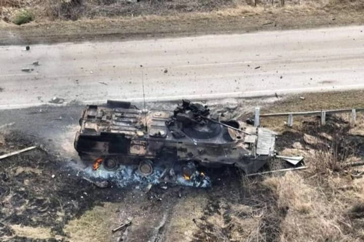 russian-army-lost-almost-a-thousand-servicemen-dozens-of-pieces-of-equipment-in-a-day-general-staff-of-the-armed-forces-of-ukraine