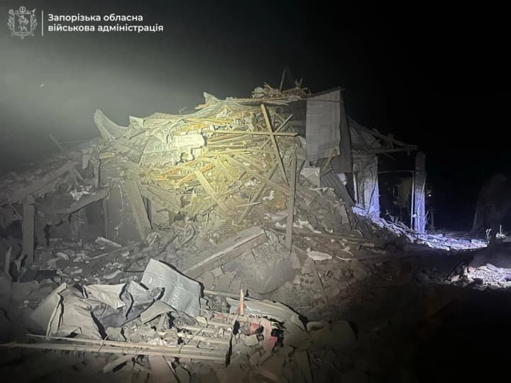 russian-troops-launched-four-strikes-on-zaporizhzhia-causing-destruction-and-injuries-oma