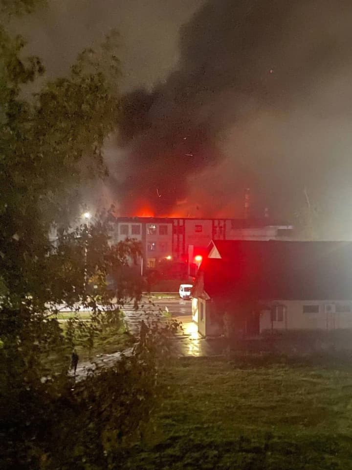 briansk-pid-atakoiu-zafiksovano-vluchannia-u-promyslovyi-zavod