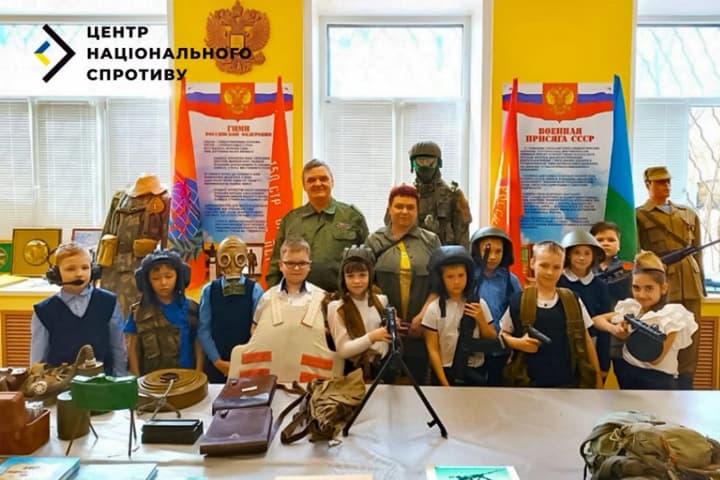 okkupanti-v-luganskoi-oblasti-vozrozhdayut-stakhanovskoe-dvizhenie-sredi-studentov-tsns