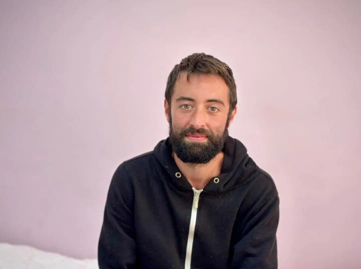 try-hodyny-borovsia-iz-khvyliamy-u-vidkrytomu-mori-bilia-odesy-vriatuvaly-irlandskoho-moriaka