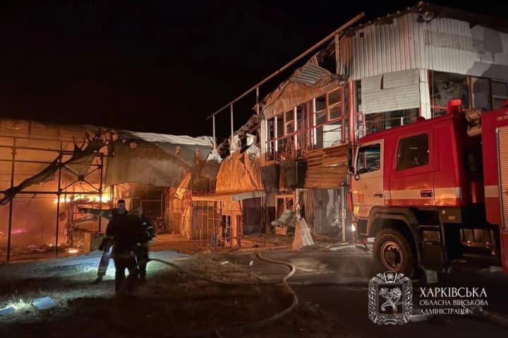 two-people-were-injured-as-a-result-of-a-kab-strike-on-the-kyivskyi-district-of-kharkiv-mayor