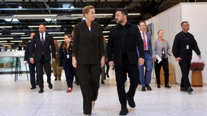 zelenskyi-prybuv-do-kopenhahena-uzhe-obhovoryv-z-premierkoiu-danii-eskalatsiiu-rosii