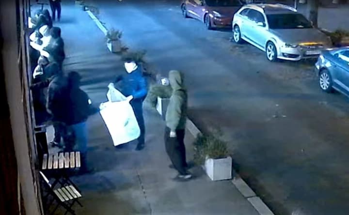 in-kyiv-a-group-of-young-men-attacked-a-bookstore-for-the-second-time-posting-homophobic-leaflets-police-launched-an-investigation