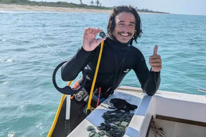 komanda-daiveriv-znaishla-skarb-ispanskykh-koshtovnostei-na-1-milion-dolariv-bilia-uzberezhzhia-florydy