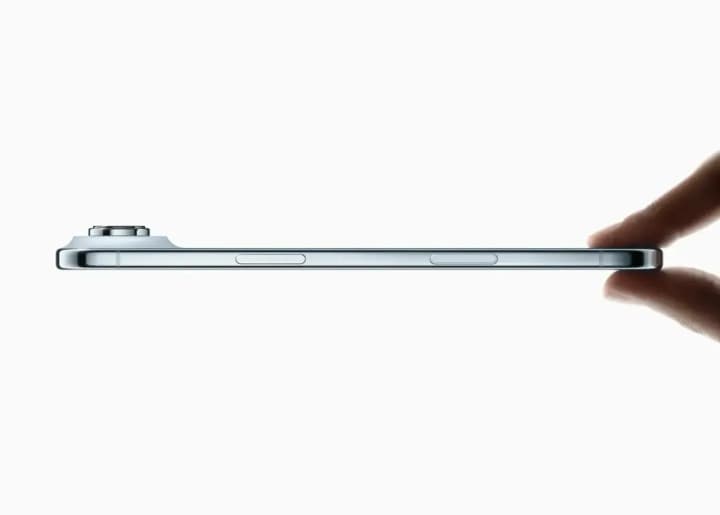 in-one-week-since-its-release-date-76-new-iphone-17s-were-attempted-to-be-smuggled-into-ukraine