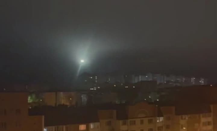 bespilotniki-atakovali-odin-iz-krupneishikh-npz-rossii-v-leningradskoi-oblasti