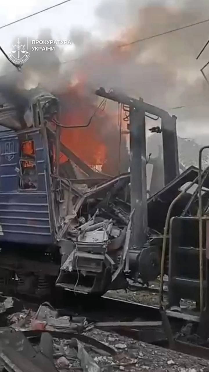 cherez-rosiisku-ataku-na-vokzal-u-shosttsi-postrazhdaly-matir-ta-troie-ditei