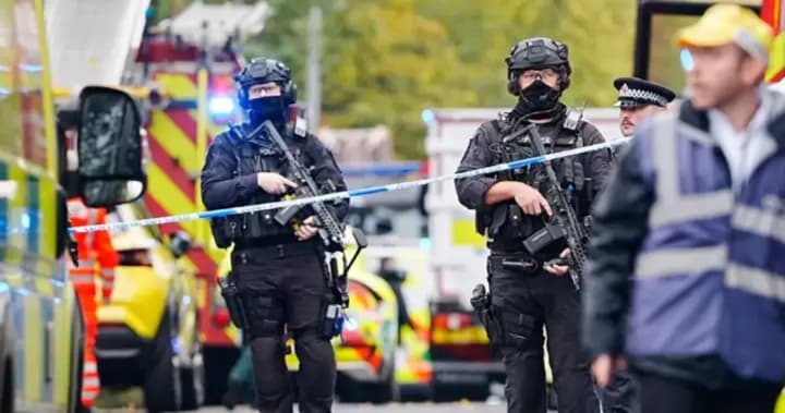 u-velykii-brytanii-zaareshtuvaly-shistokh-osib-u-spravi-pro-terakt-poblyzu-synahohy-v-manchesteri