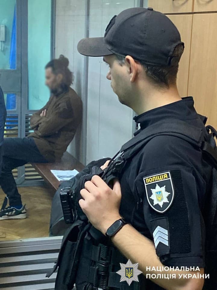 the-mercedes-driver-who-beat-up-a-cyclist-was-taken-into-custody-for-30-days-without-the-right-to-bail