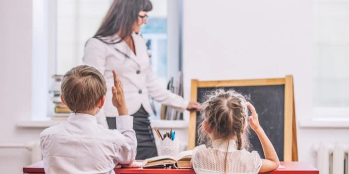 den-terytorialnoi-oborony-ukrainy-ta-vsesvitnii-den-vchytelia-shcho-shche-vidznachaiut-5-zhovtnia