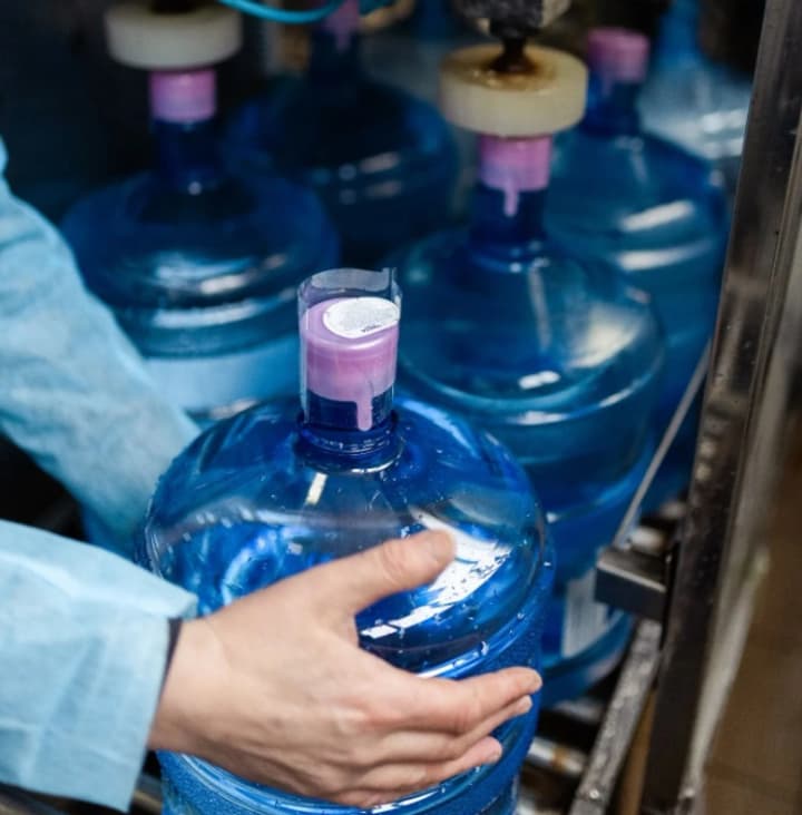 posadovets-minoborony-cherez-neefektyvni-dohovory-zavdav-derzhavi-zbytkiv-na-322-miliony-hryven