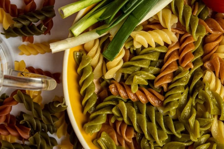 ssha-zaprovadzhuiut-novi-myta-na-makaronni-vyroby-z-italii-shcho-kazhut-u-rymi