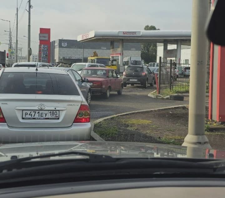 fuel-crisis-in-mariupol-gasoline-disappeared-from-gas-stations-prices-are-rising-and-transport-is-stopping-city-council