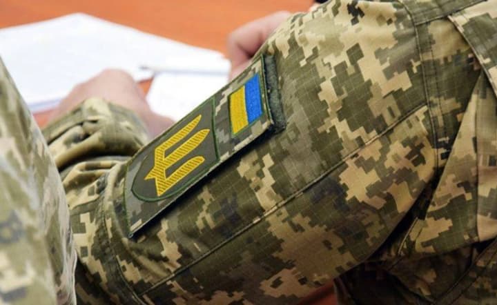 conflict-during-mobilization-check-in-kyiv-man-taken-away-by-ambulance