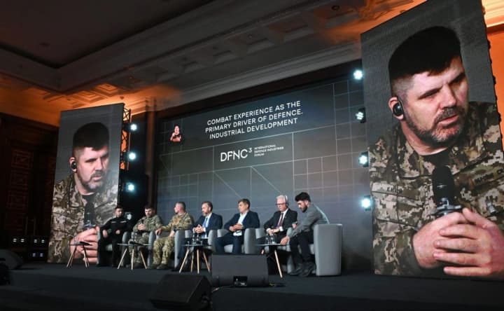 droni-roboti-i-ii-menyayut-zonu-porazheniya-na-pole-boya-vsu-rasskazali-o-vozmozhnostyakh-nrk-na-forume-dfnc3