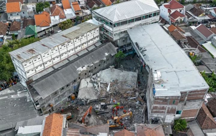 indonesia-boarding-school-collapse-search-for-victims-halted-61-dead-reported