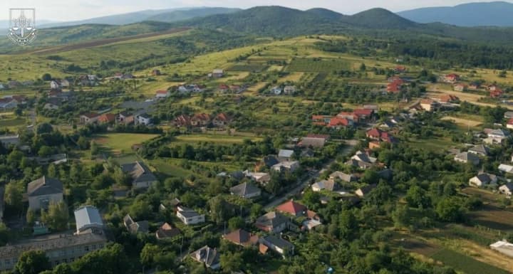 na-zakarpate-ne-dopustili-vibitiya-iz-gossobstvennosti-bolee-44-tis-ga-zemel-predpriyatiya-krasnaya-zvezda