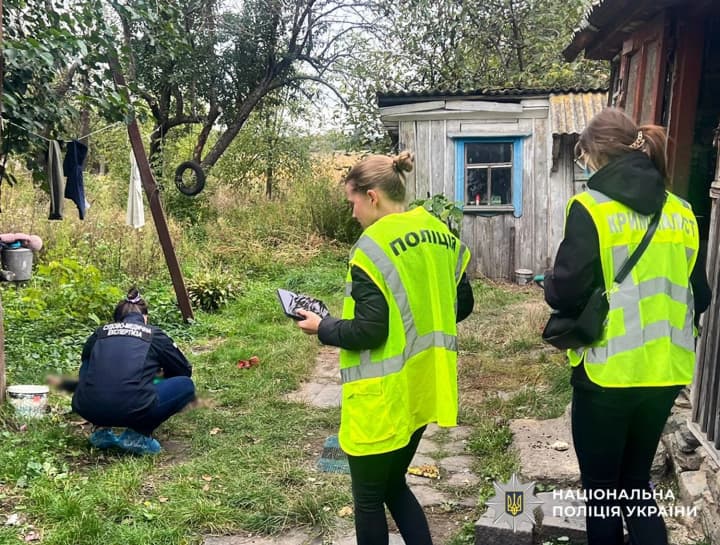in-zhytomyr-region-during-a-family-quarrel-a-man-stabbed-his-wife-9-year-old-daughter-dog-and-two-cats