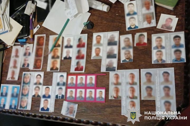 in-kyiv-a-scheme-of-fictitious-employment-of-foreigners-for-dollar4500-was-exposed-the-businessman-faces-up-to-nine-years-in-prison