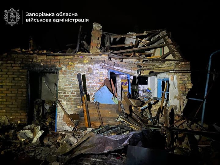 ruinuvannia-ta-liudski-zhertvy-fedorov-pokazav-naslidky-nichnoi-ataky-na-zaporizhzhia