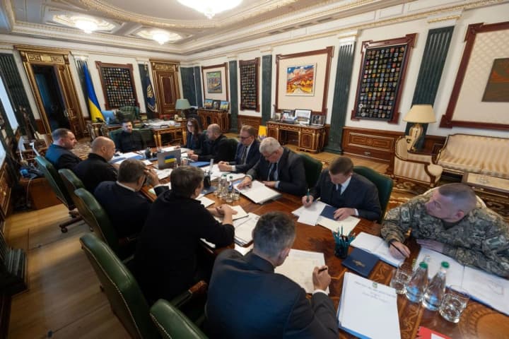 audit-dogovorennostei-otnosheniya-s-ssha-i-yevropeiskoe-napravlenie-zelenskii-sobral-soveshchanie-po-mezhdunarodnoi-rabote