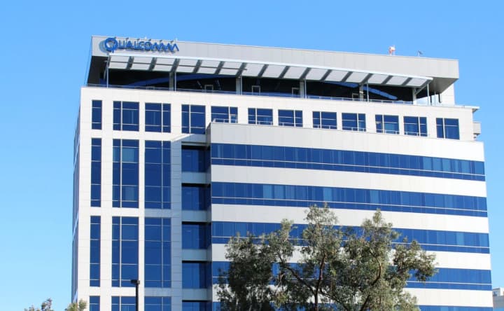 china-investigates-qualcomm-over-suspected-antitrust-violations