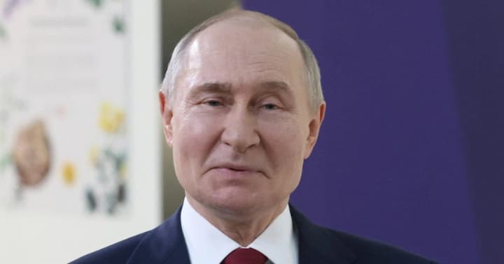 putin-nanes-massirovannii-udar-po-ukraine-poka-mir-sosredotochen-na-blizhnem-vostoke-zelenskii