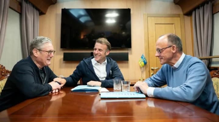 starmer-makron-ta-merts-domovylysia-pro-vykorystannia-zamorozhenykh-rosiiskykh-aktyviv-reuters