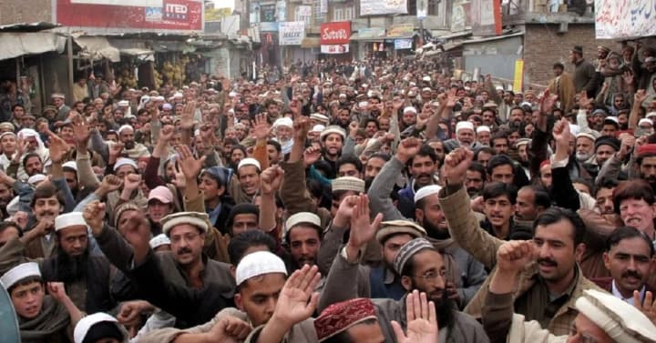 zhestkie-boi-mezhdu-talibanom-i-pakistanskoi-armiei-pogibli-20-pravookhranitelei-i-3-mirnikh-zhitelya