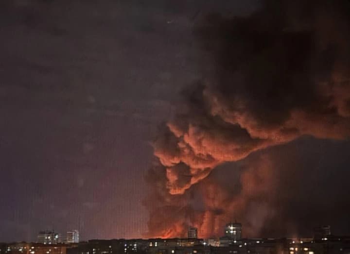 drone-attack-temporarily-occupied-donetsk-engulfed-in-massive-fire-media