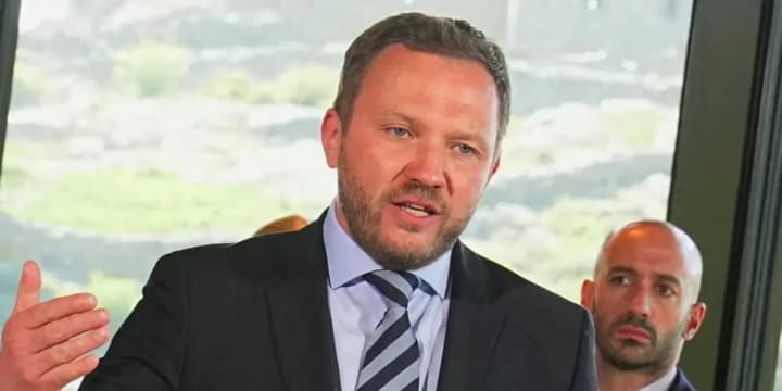 v-estonii-uspokoili-otnositelno-situatsii-s-zelenimi-chelovechkami-rf-na-granitse