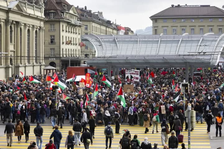 pro-palestinian-protest-in-bern-switzerland-escalates-into-riots-18-police-officers-injured