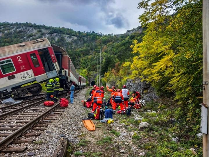 train-collision-in-slovakia-about-100-injured-two-in-critical-condition