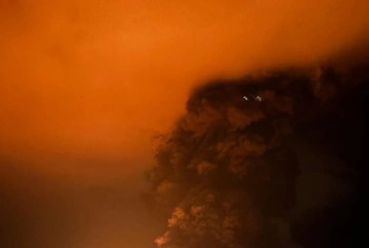 udar-po-neftebaze-v-feodosii-povrezhdeno-11-tsistern-s-goryuchim-evakuirovano-800-chelovek