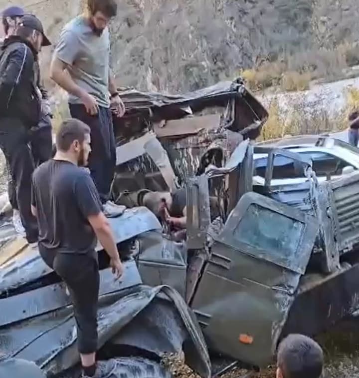 accident-in-dagestan-rosgvardiya-truck-overturned-two-dead-and-11-injured