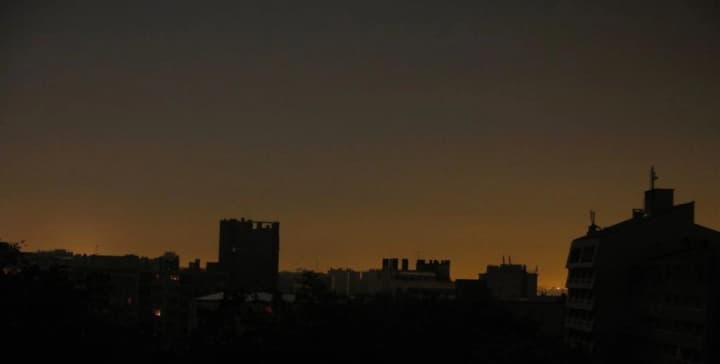 three-districts-of-kyiv-without-electricity-kyiv-city-state-administration-announced-a-problem-at-one-of-the-energy-facilities