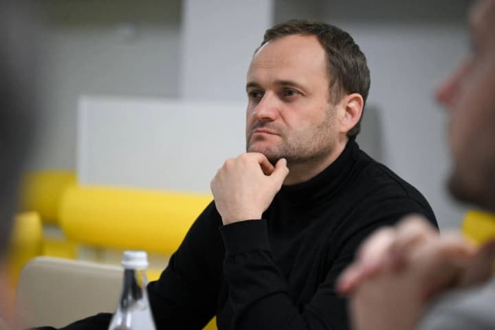 uriad-zaklykaie-hromady-ne-pospishaty-z-opaliuvalnym-sezonom-zberihaiuchy-resursy-kuleba