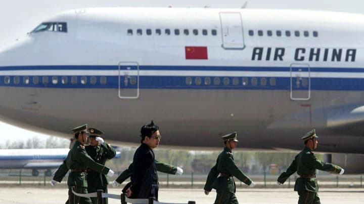 kytaiski-aviakompanii-proty-zaborony-ssha-na-poloty-nad-rosiieiu