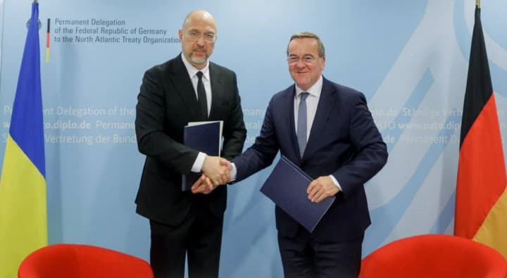 ukraina-i-germaniya-podpisali-soglashenie-o-rasshirenii-oboronno-promishlennogo-sotrudnichestva