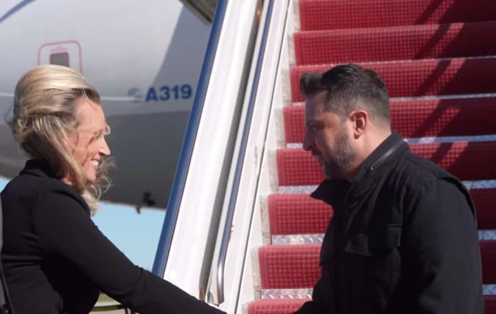 zelenskyi-prybuv-do-vashynhtonu-dlia-zustrichi-z-donaldom-trampom