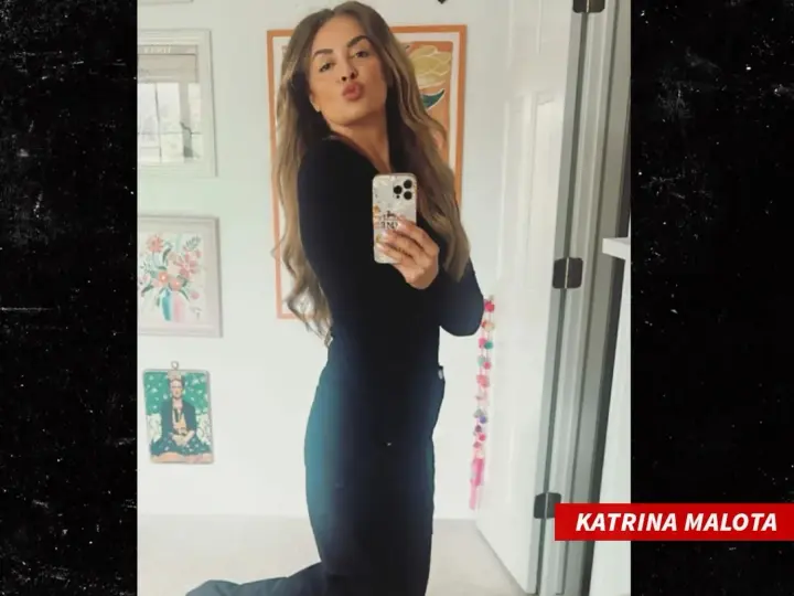 godami-nakhodilas-v-yego-blizkom-krugu-smi-rassekretili-novuyu-vozlyublennuyu-eminema