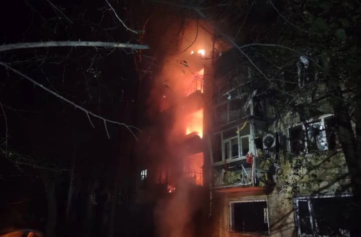 russians-attacked-shakhtarsk-community-in-dnipropetrovsk-region-with-drones-10-people-injured