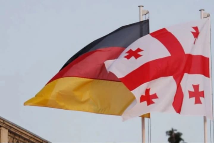 berlin-otzivaet-posla-iz-gruzii-diplomat-stal-mishenyu-atak-prorossiiskogo-pravitelstva-tbilisi