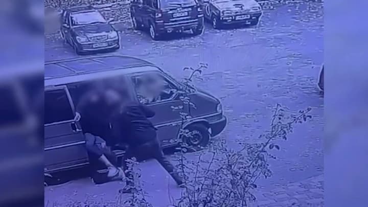 two-police-officers-suspected-of-beating-a-man-near-a-tcc-in-kyiv