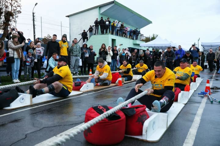 zvytiaha-neskorenykh-u-myronivtsi-veterany-protiahnuly-36-tonn-i-vstanovyly-rekord-ukrainy