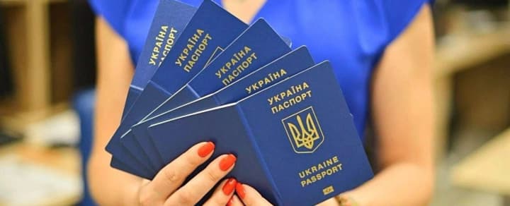 v-pasport-knizhechku-zapisi-vozmozhni-tolko-na-gosudarstvennom-yazike-rada-odobrila-izmeneniya