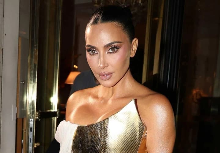 kim-kardashyan-otprazdnovala-45-letie-v-londone-v-dvukh-smelikh-obrazakh-foto