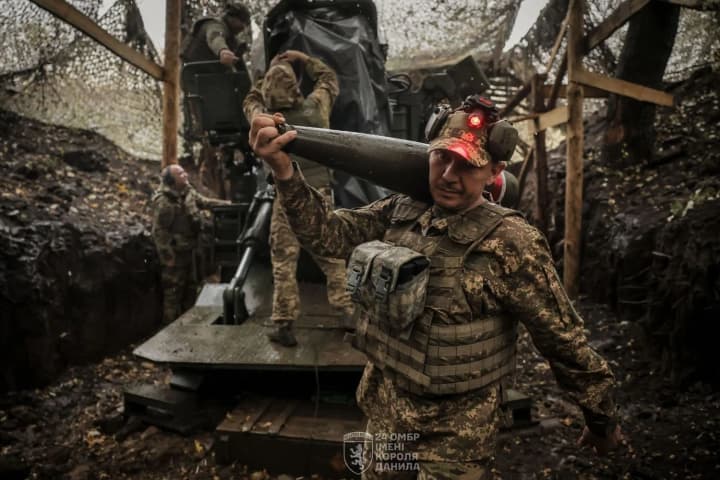 zashchitniki-ukraini-otbili-bolee-sotni-atak-na-fronte-chashche-vsego-vrag-atakuet-pokrovskoe-napravlenie-genshtab