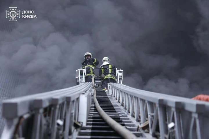 nochnoi-udar-rf-ballistikoi-po-kievu-chislo-zhertv-vozroslo-do-dvukh